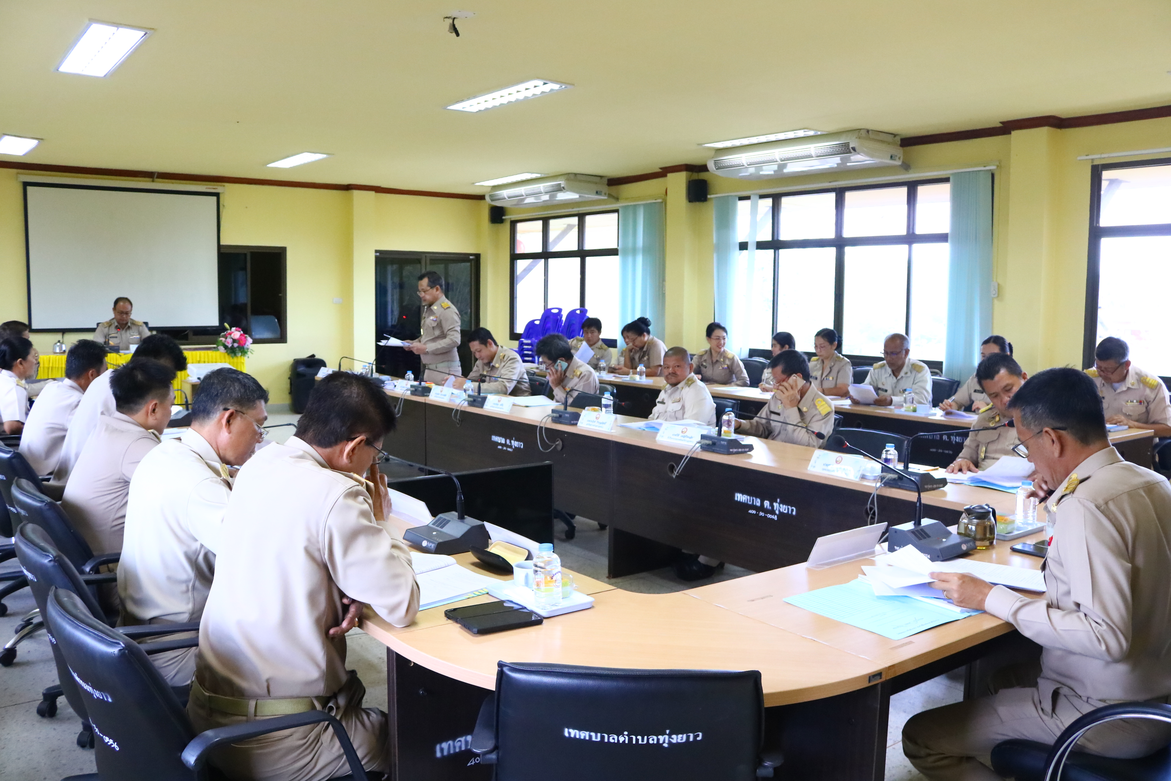 ประชุมสภาเทศบาลตำบลทุ่งยาว สมัยวิสามัญ สมัยที่ 1 ประจำปี พ.ศ. 2567
